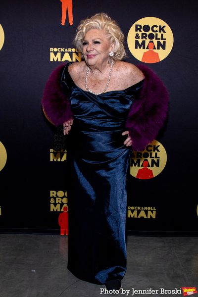 Renee Taylor Photo