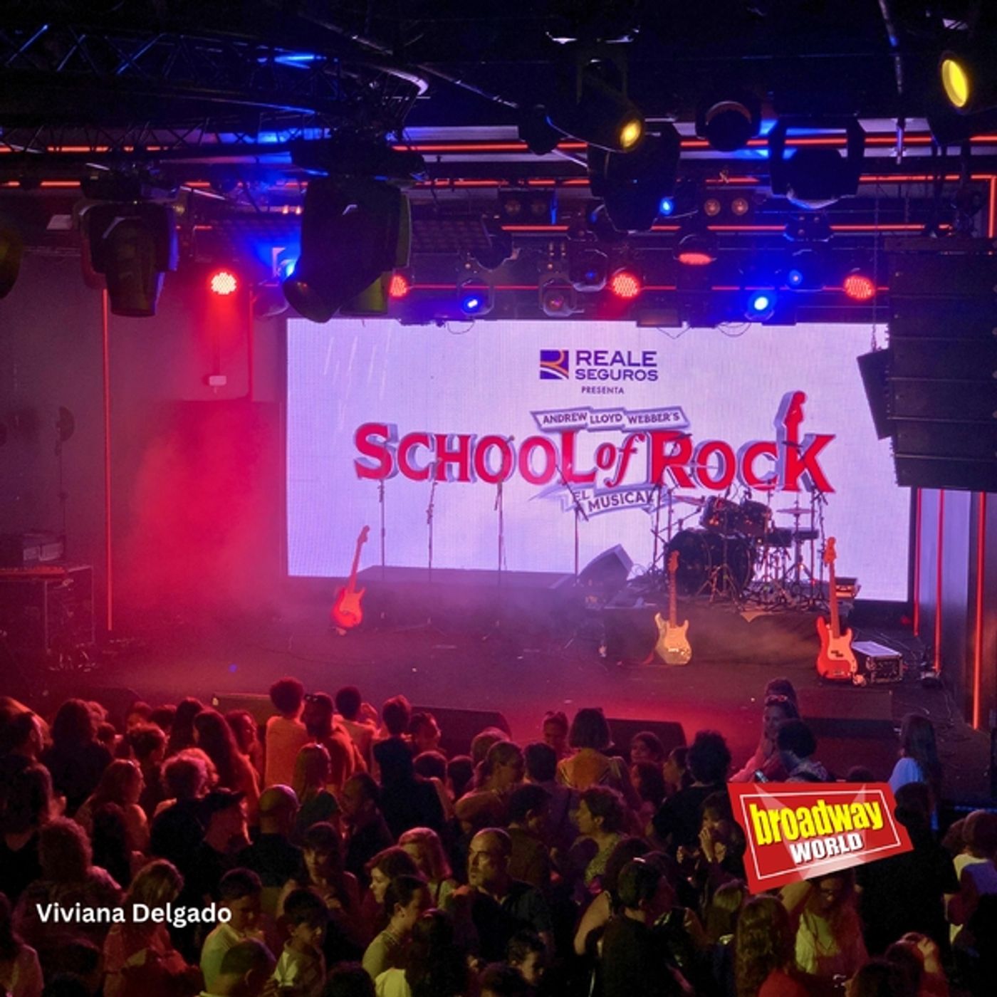 El joven elenco de SCHOOL OF ROCK celebra el final de curso El joven elenco de SCHOOL OF ROCK celebra el final de curso Image