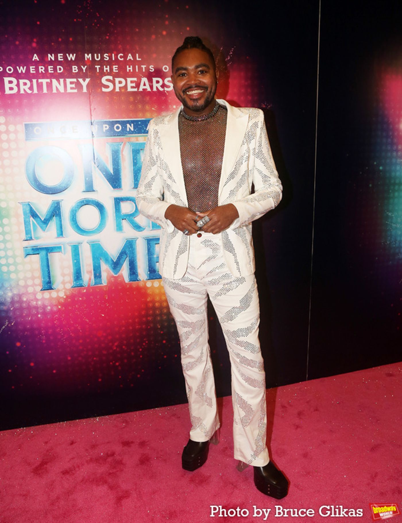 Photos: Stars Walk the Pink Carpet at ONCE UPON A ONE MORE TIME Opening Night!  Image