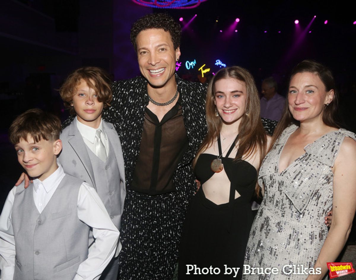 Asher Orion Guarini, William Nelo Bell Guarini, Justin Guarini, Lola Capodici and Reina Capodici at 