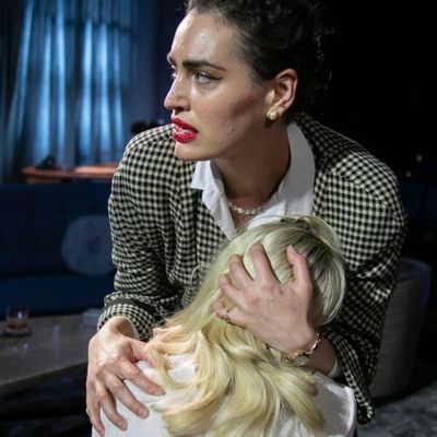 Mamie Gummer and Rosa Gilmore
 Photo