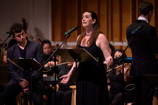 Julia Murney Photo