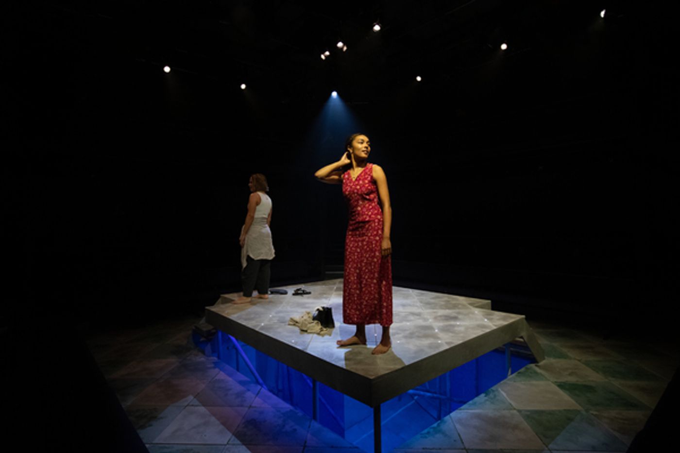 Photos: First Look at THE SWELL World Premiere at Orange Tree Theatre  Image