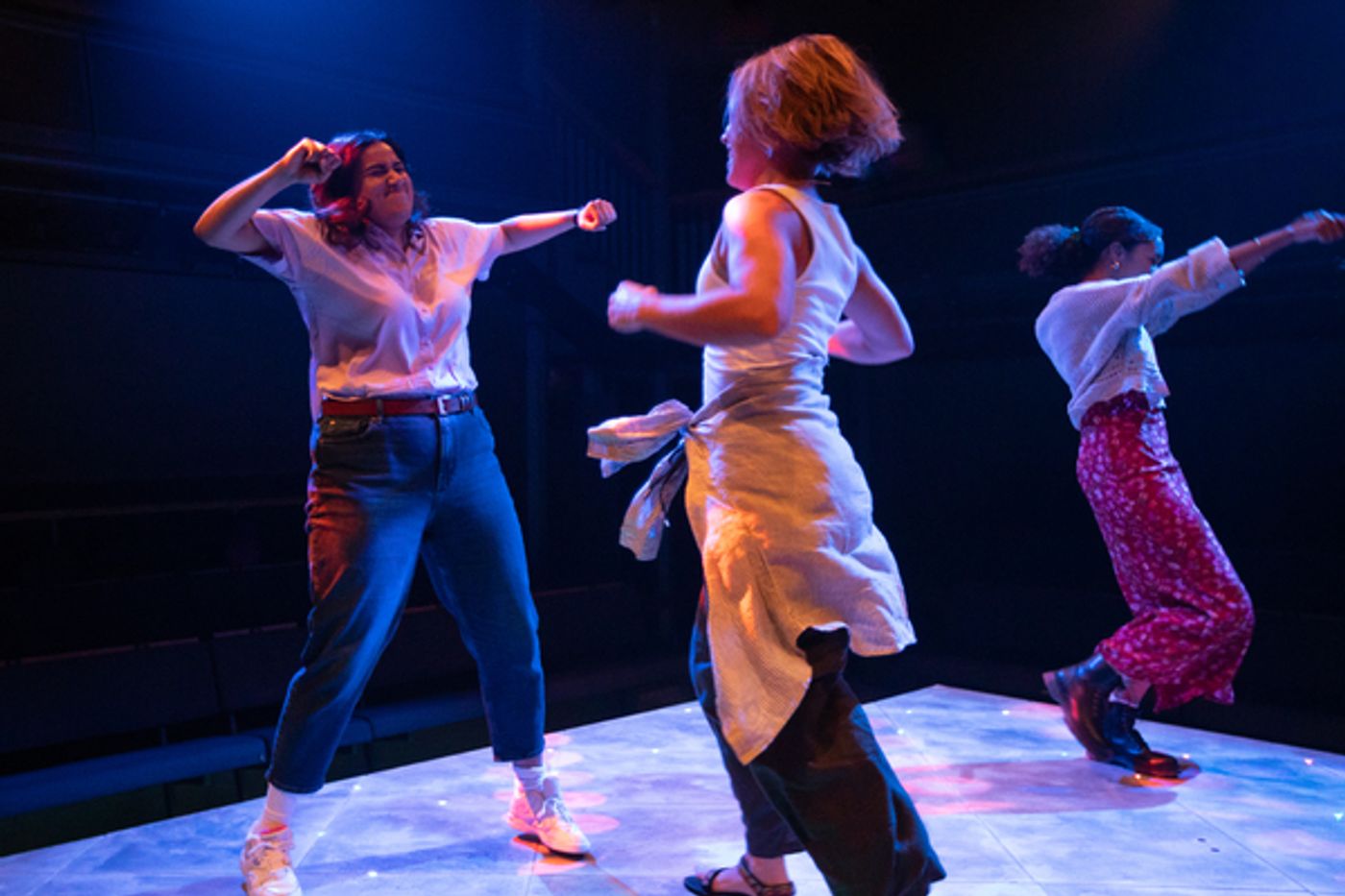 Photos: First Look at THE SWELL World Premiere at Orange Tree Theatre  Image