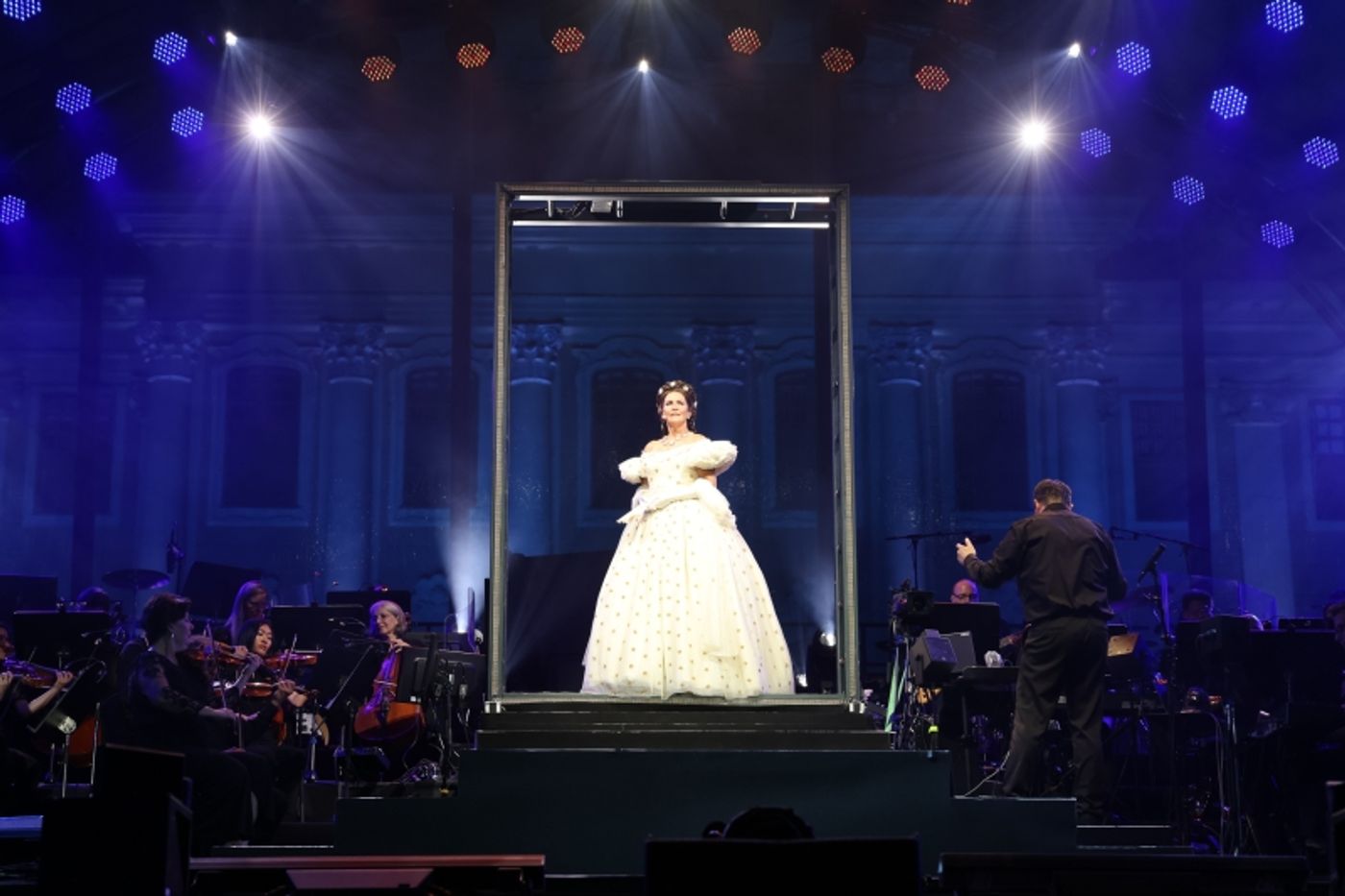 Review: ELISABETH IN CONCERT at Schönbrunn Castle  Image