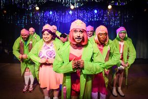 (front, l to r) Jennifer Ledesma, Quinn Simmons and Nataki Rennie with (back, l to r) Photo