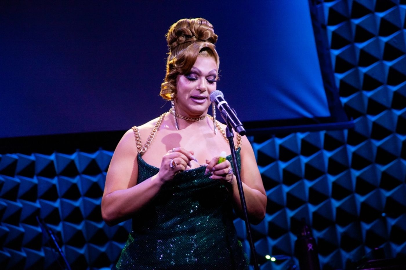 Review: ALEXIS MICHELLE Aces Joe's Pub Debut  Image