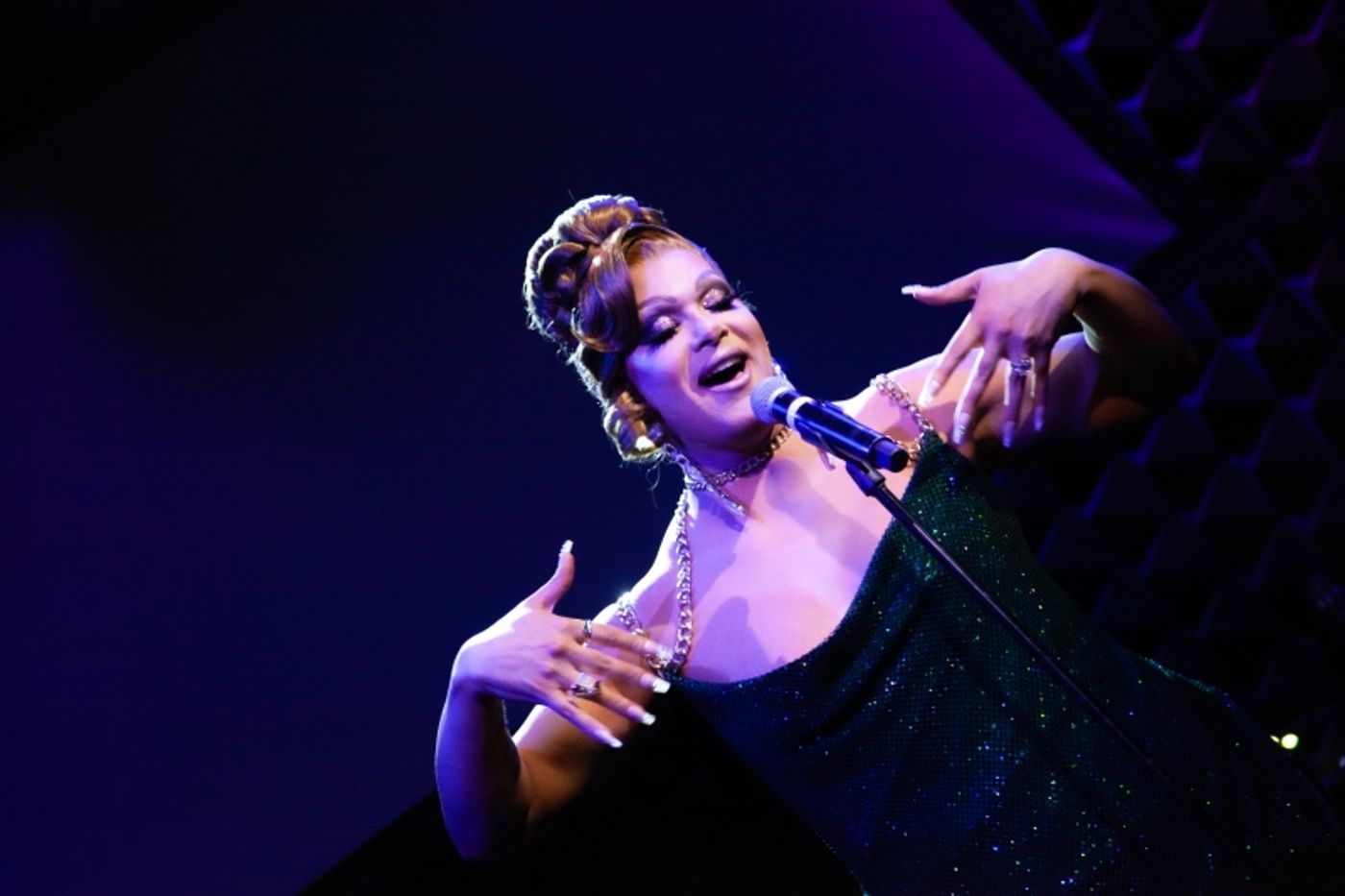 Review: ALEXIS MICHELLE Aces Joe's Pub Debut  Image