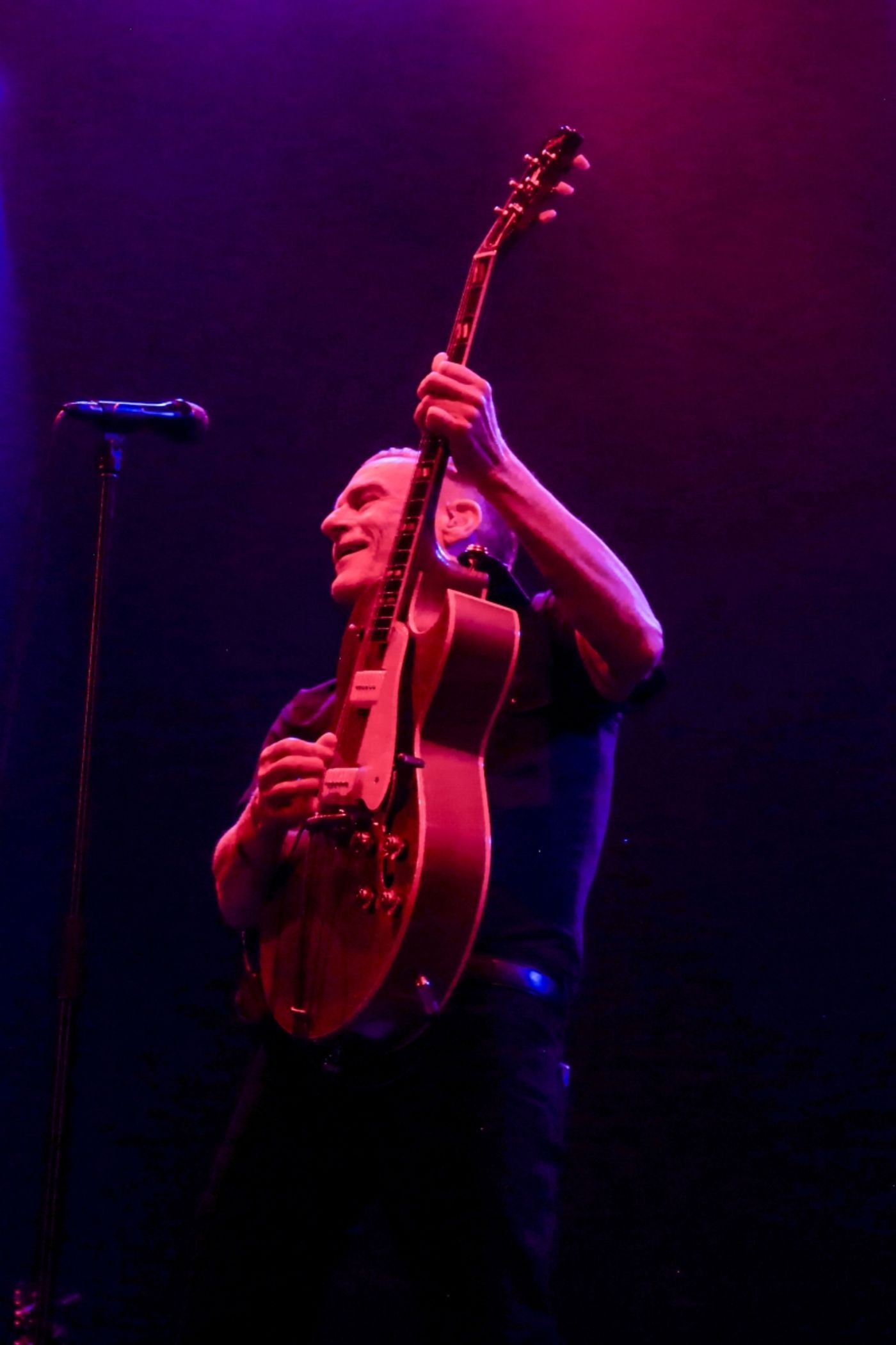 Review: Bryan Adams SO HAPPY IT HURTS Tour at Xcel Energy Center  Image