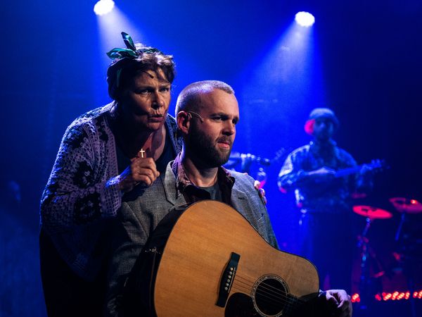 Fiona Bruce and Tomas Wolstenholme Photo