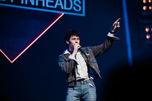 Casey Likes @ BroadwayWorld Casey Likes Photo