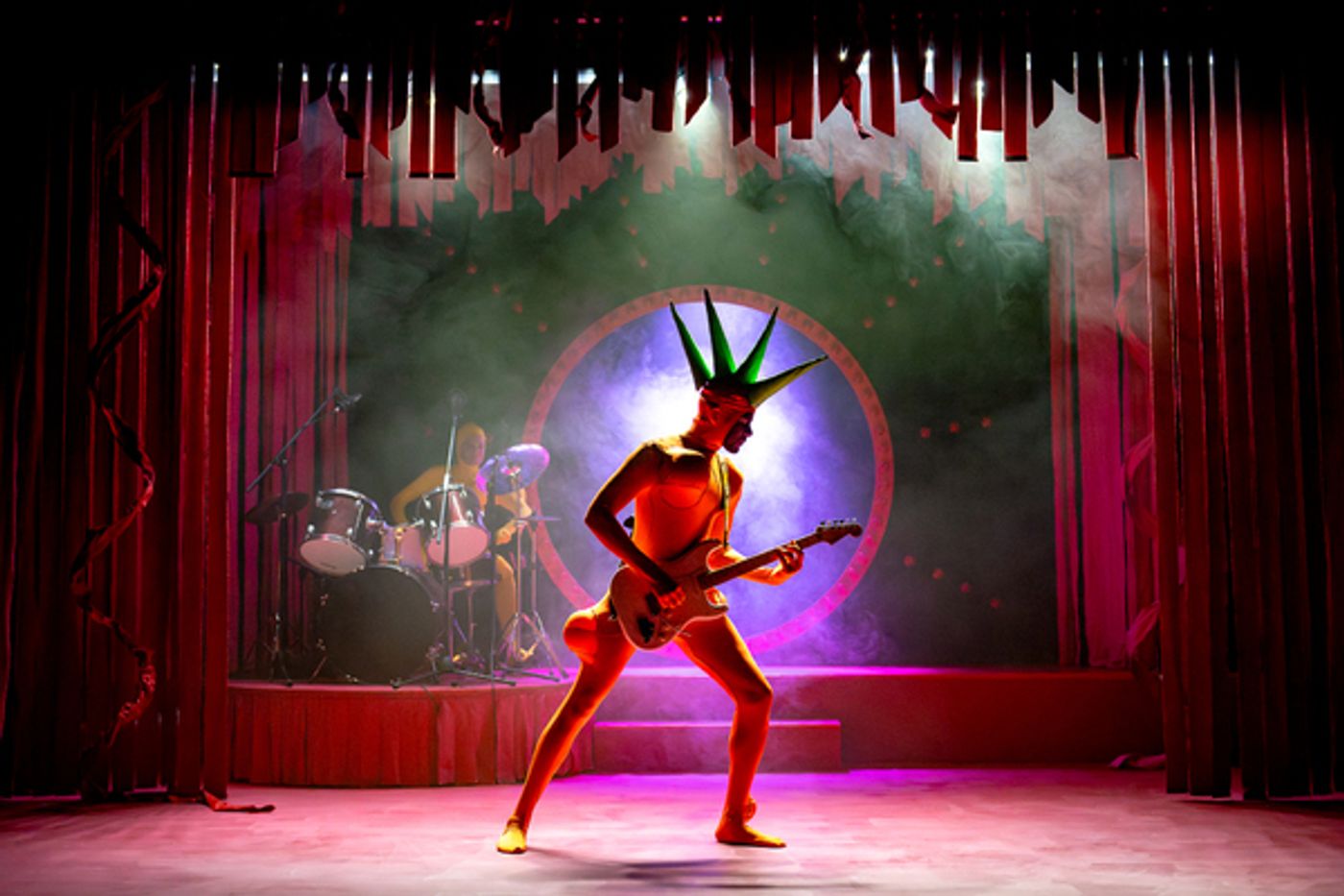 Photos: First Look at Polka Theatre's HAIRY at the Pavilion Theatre Photos: First Look at Polka Theatre's HAIRY at the Pavilion Theatre Image