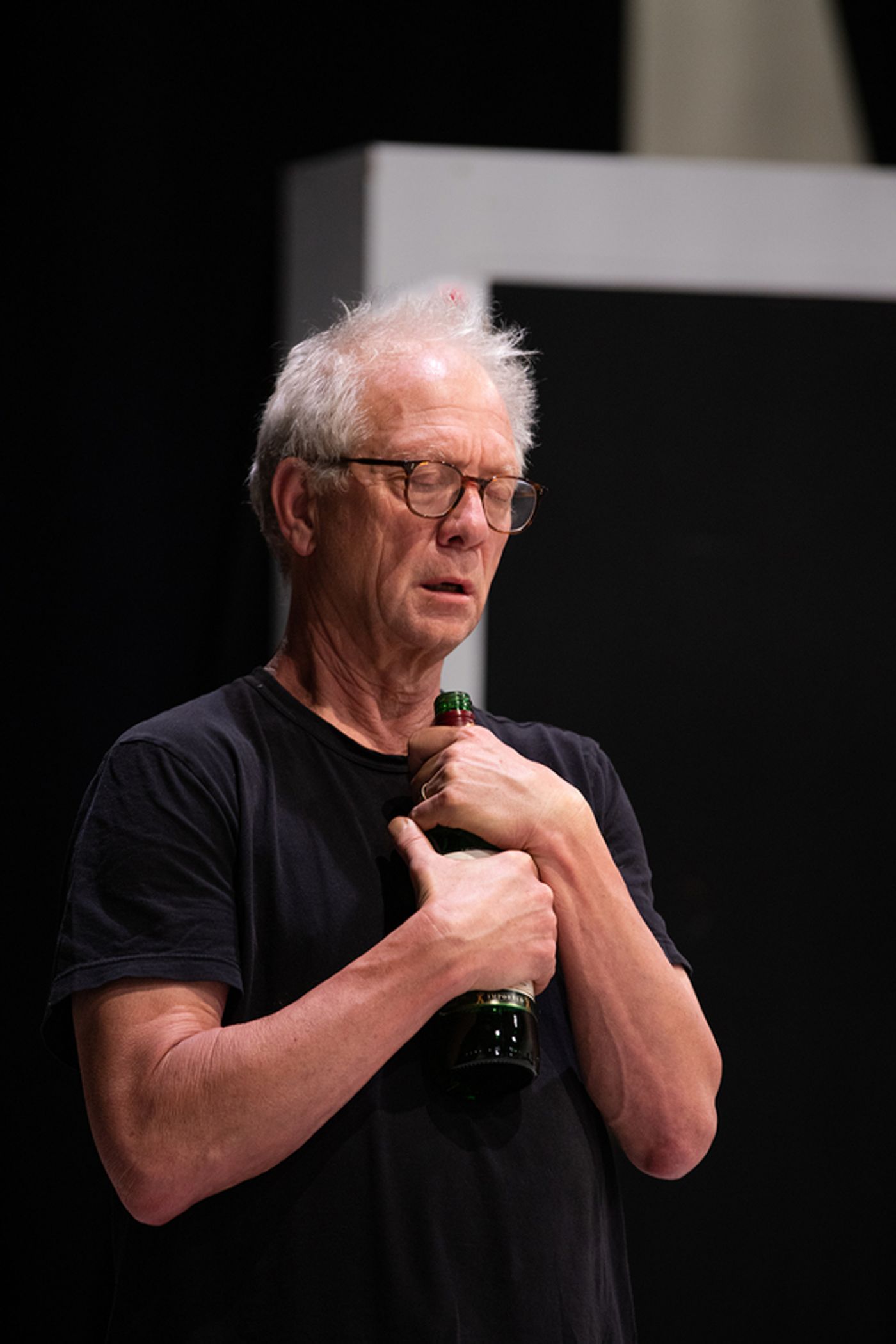 Photos: In Rehearsal For NO MAN'S LAND At Steppenwolf Theatre Company  Image