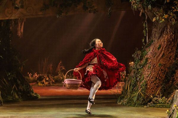 Photos: First Look At INTO THE WOODS At The REV Theatre Company — photo 14 of 22