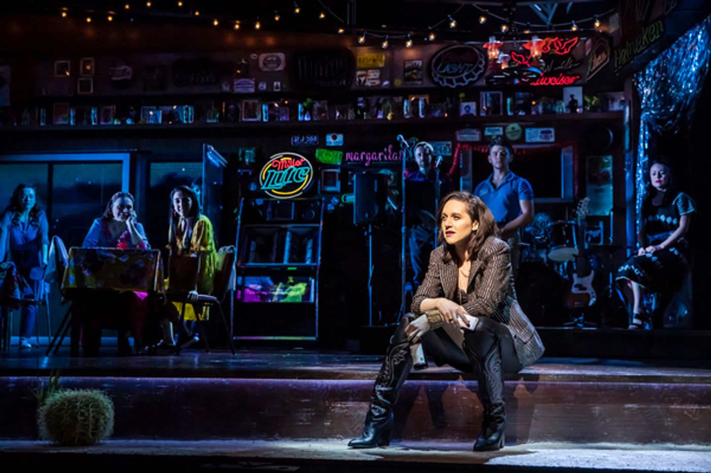 Photos: Tony-Winner Lena Hall and Oliver Tompsett Lead IN DREAMS At Leeds Playhouse  Image