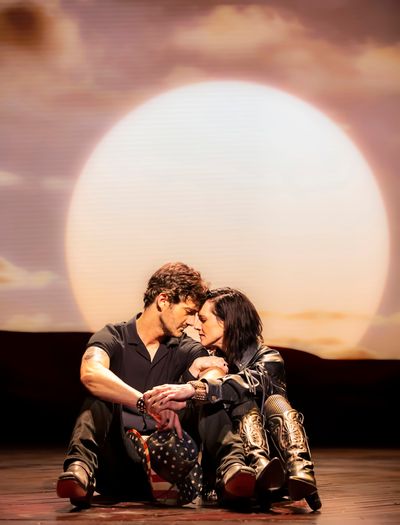 Oliver Tompsett, Lena Hall Photo