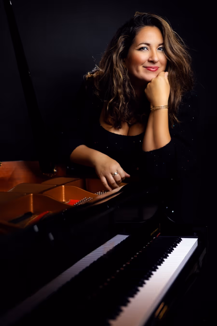 Album Review: Nicole Zuraitis Releases New Album Of Her Latest Jazz with HOW LOVE BEGINS Image