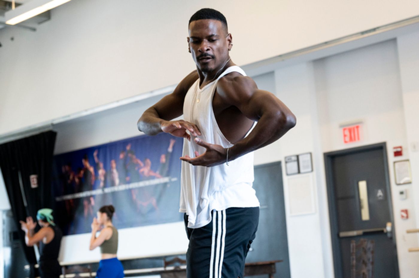 Photos: Ballet Hispánico Preps For EDUARDO VILARO'S BUSCANDO A JUAN At The Metropolitan Museum of Art  Image