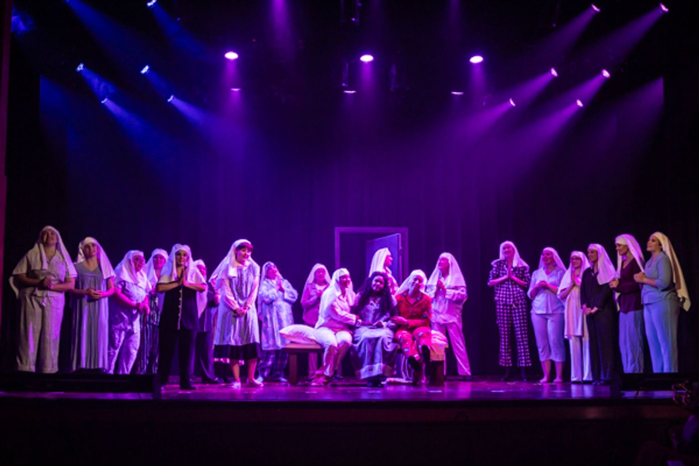 Photos: First Look at MTVarts' SISTER ACT  Image