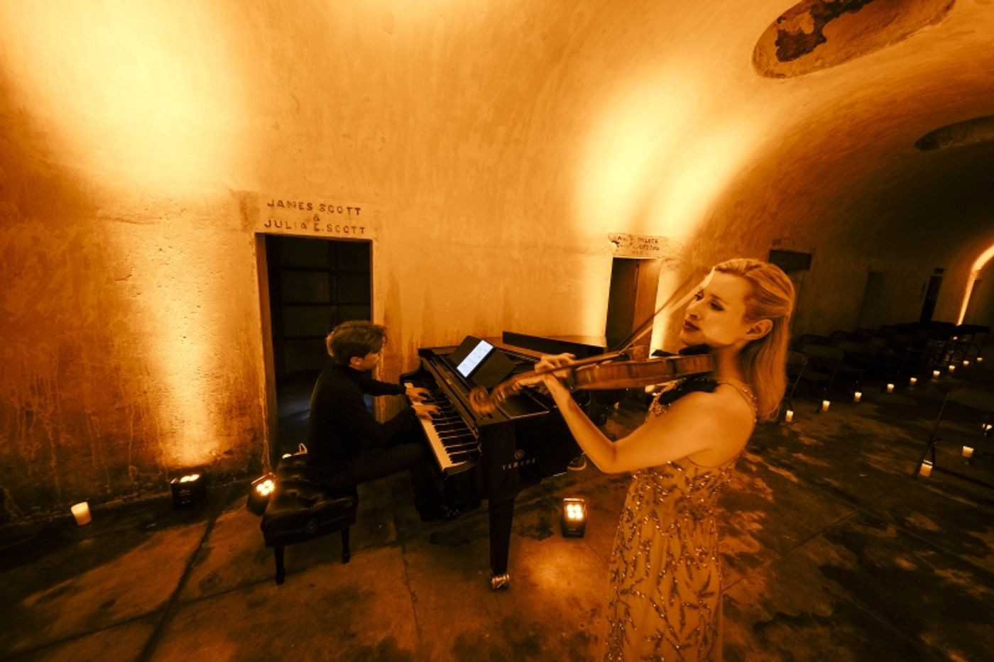 Review: ELDBJØRG HEMSING PERFORMS 'ARCTIC' AT DEATH OF CLASSICAL at Green-Wood Cemetery  Image