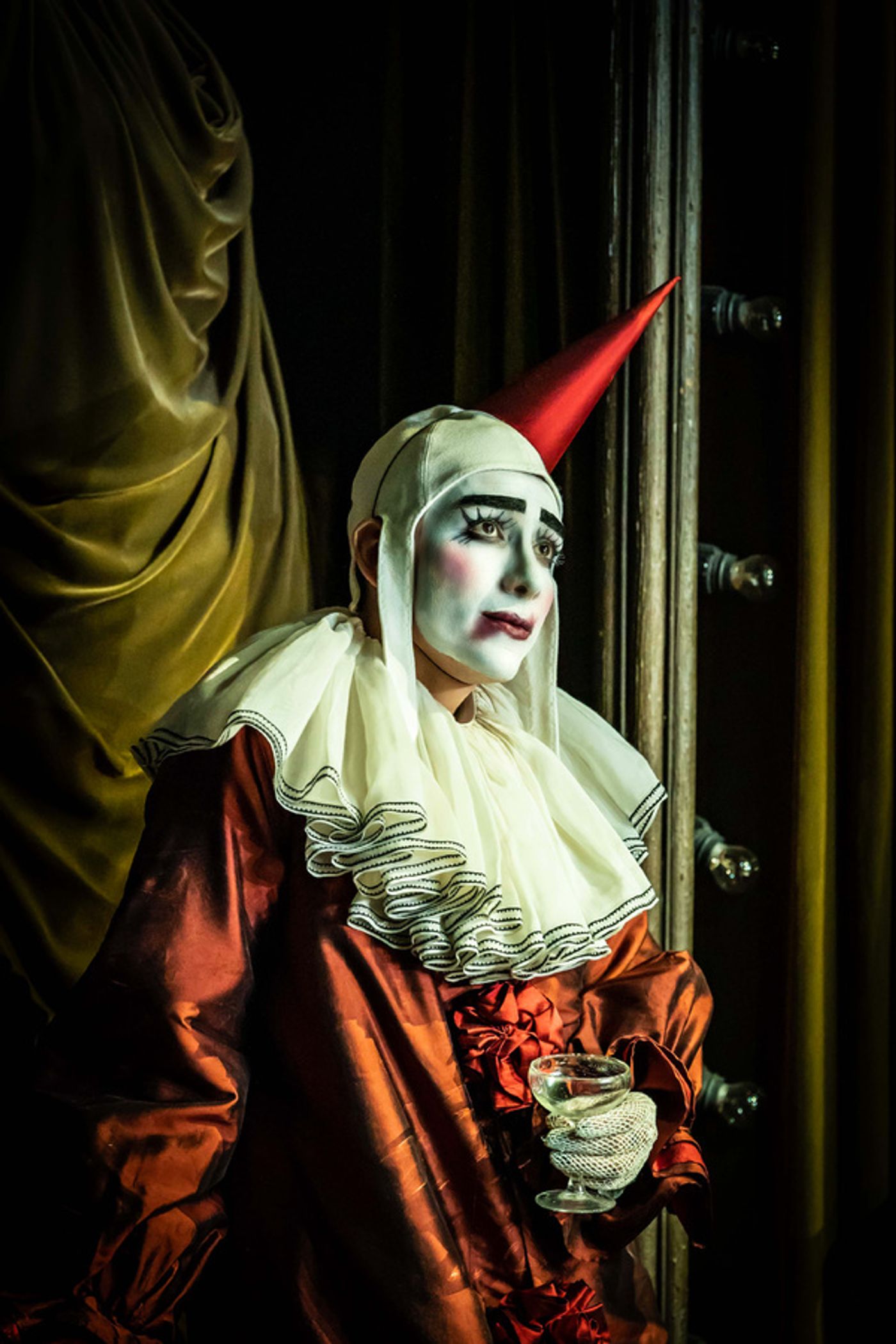 Photos: See New Images of Maude Apatow & Mason Alexander Park in CABARET at the Kit Kat Club  Image