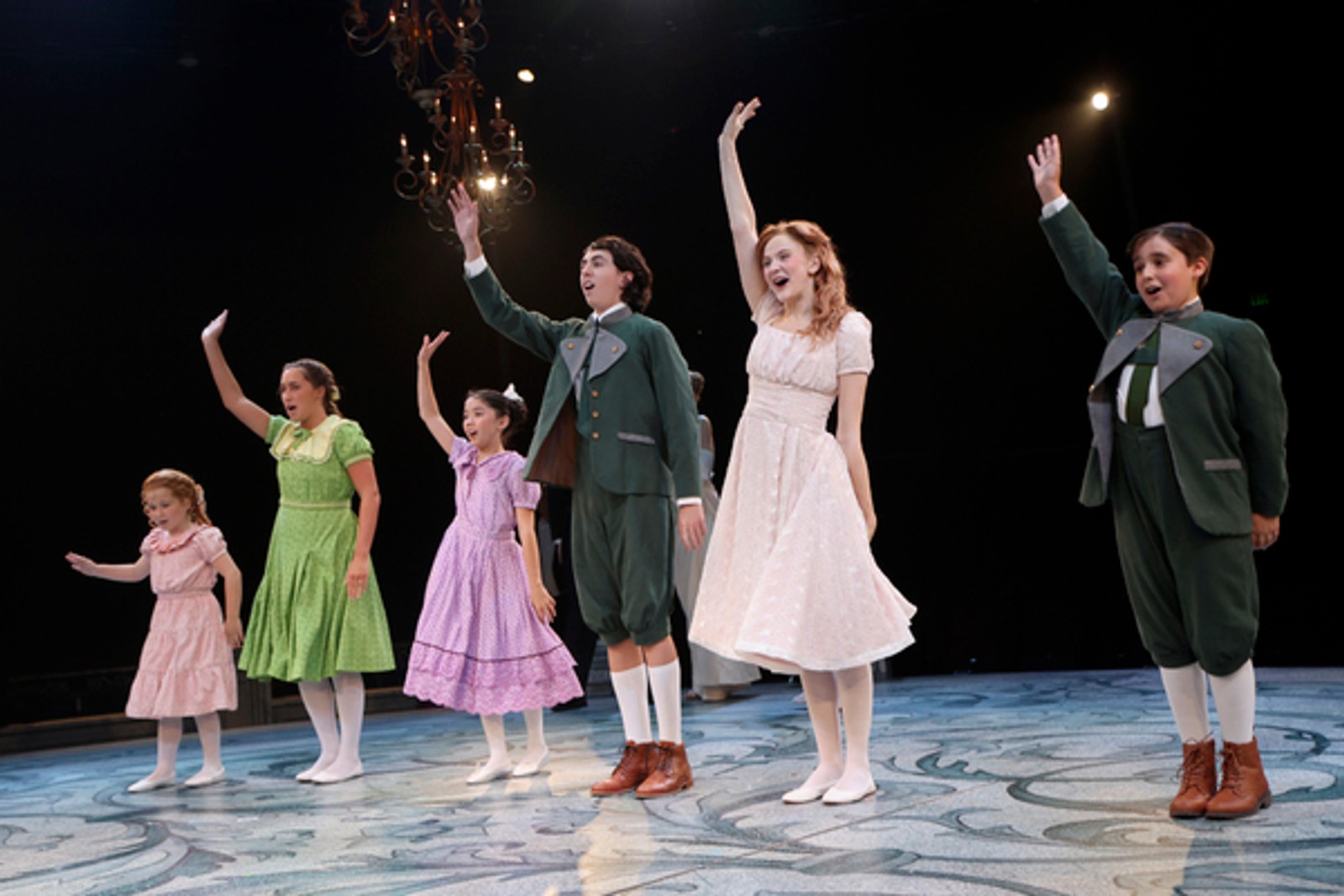 Photos: First Look at THE SOUND OF MUSIC at North Shore Music Theatre — photo 6 of 11