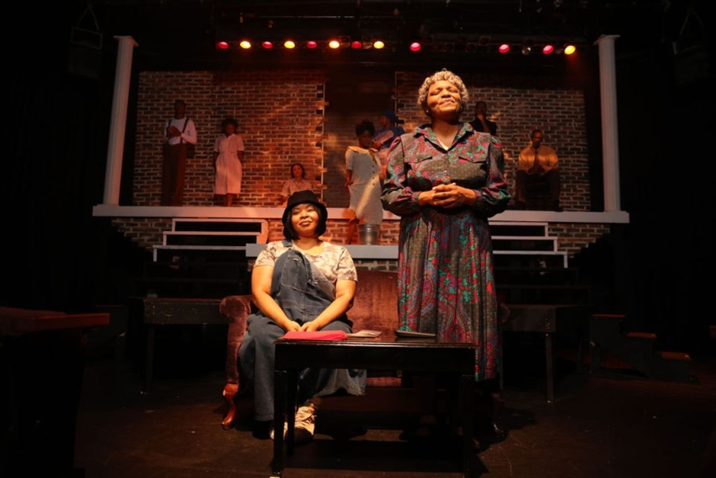 'Heartbreaking, breathtaking and powerful': Kenley Smith's FAN ME WITH A BRICK Provides a Fascinating Portrait of an American Family  Image