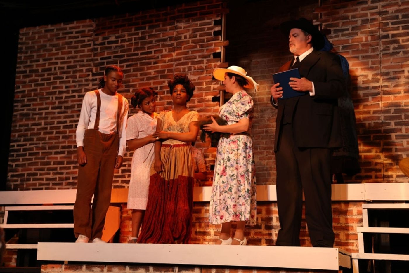 'Heartbreaking, breathtaking and powerful': Kenley Smith's FAN ME WITH A BRICK Provides a Fascinating Portrait of an American Family  Image