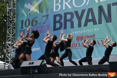 Kimberly Marable and members of the Cast of Chicago that includes-Mary Claire King, M Photo