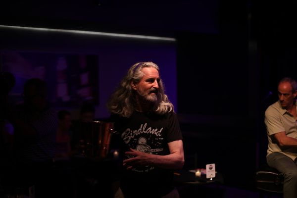 Rick Hinkson assists in the weekly raffle. Photo