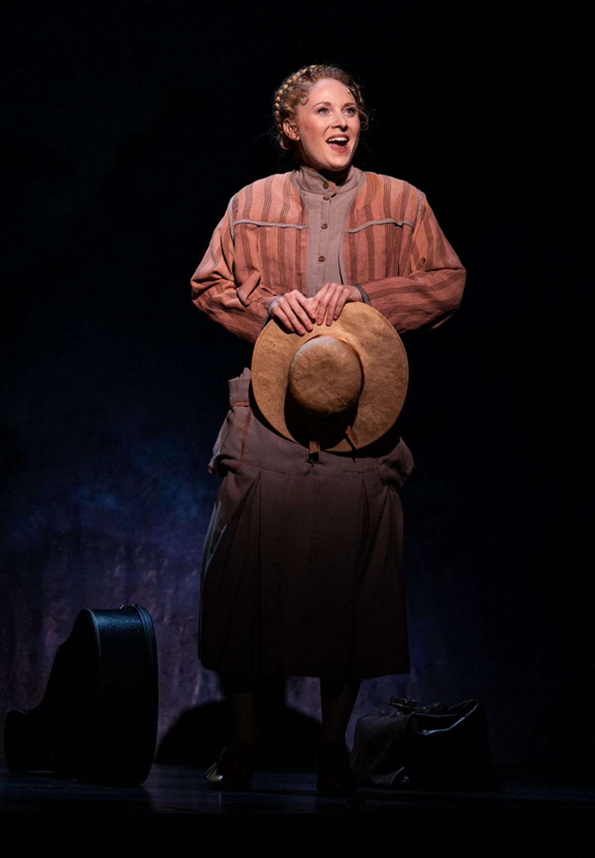 Maria Rainer (Hayley Podschun) at 