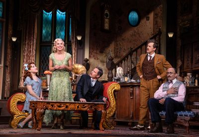 Dana Steingold (Dierdre), Laura Bell Bundy (Sylvia), Eric McCormack (Beau), Alex Moff Photo