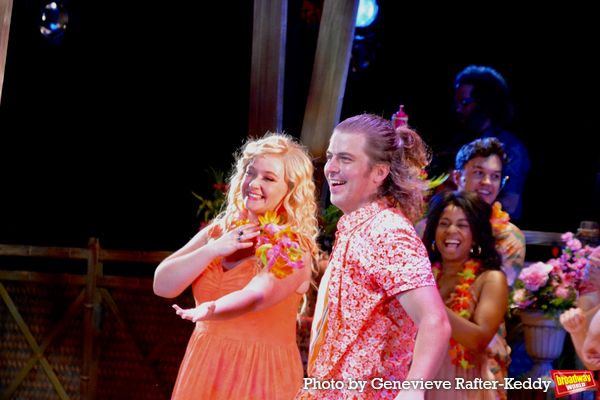 Photos: The Cast of ESCAPE TO MARGARITAVILLE Takes Opening Night Bows  Image