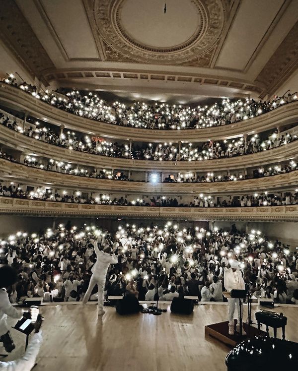 Photos: D-Nice, Salt-N-Pepa, Lloyd, Baby Cham, Bun B, Kathy Sledge, and More at CLUB QUARANTINE LIVE in Carnegie Hall  Image