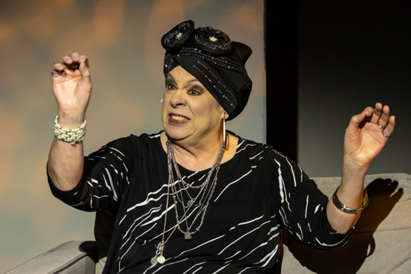 Photos: First look at Evolution Theatre Company's ONE SHOW TWO PLAYS  Image
