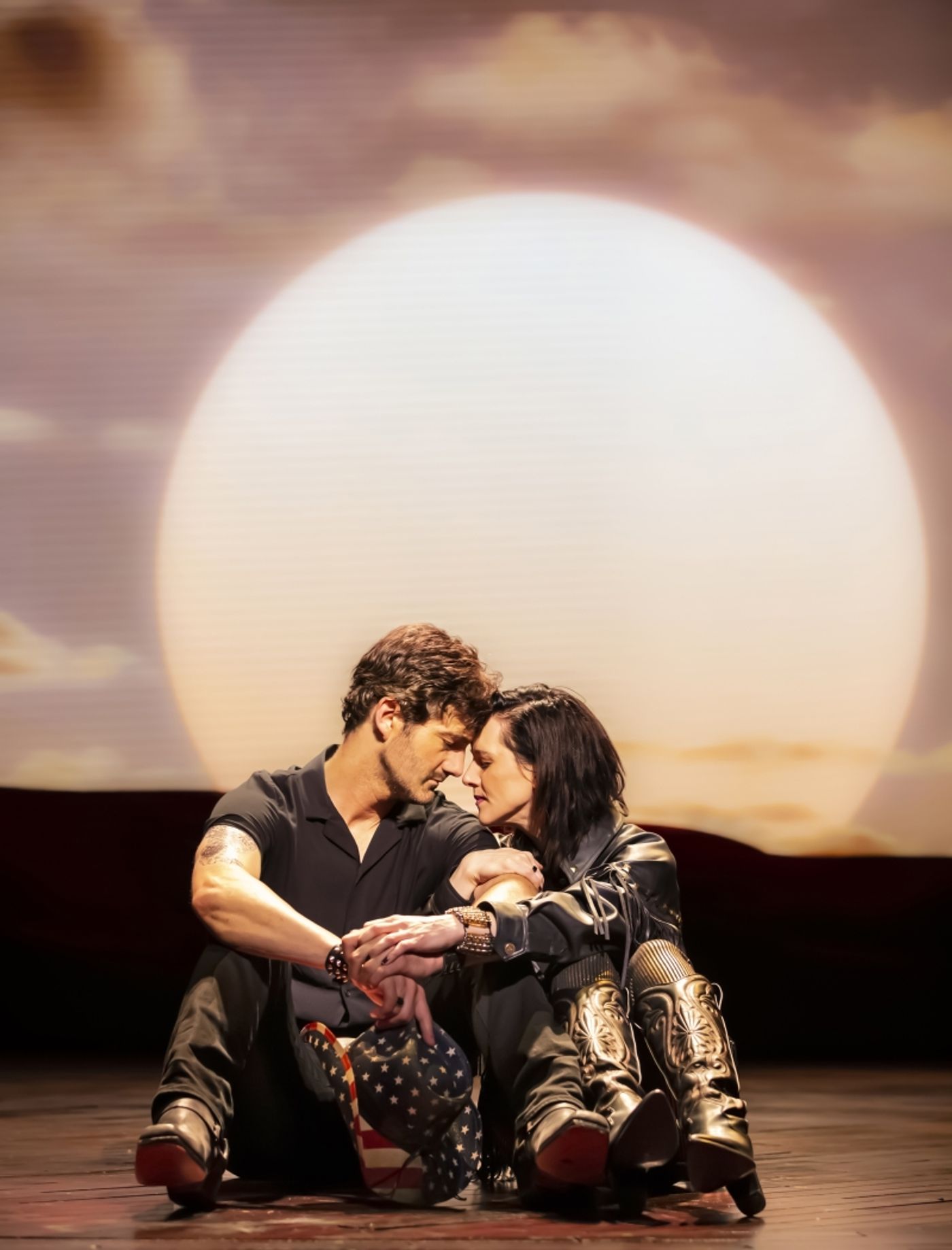 Interview: 'This Show Will Flip Your Heart Upside Down' Oliver Tompsett on Dream Partnerships and Learning the Drums in New Musical IN DREAMS  Image