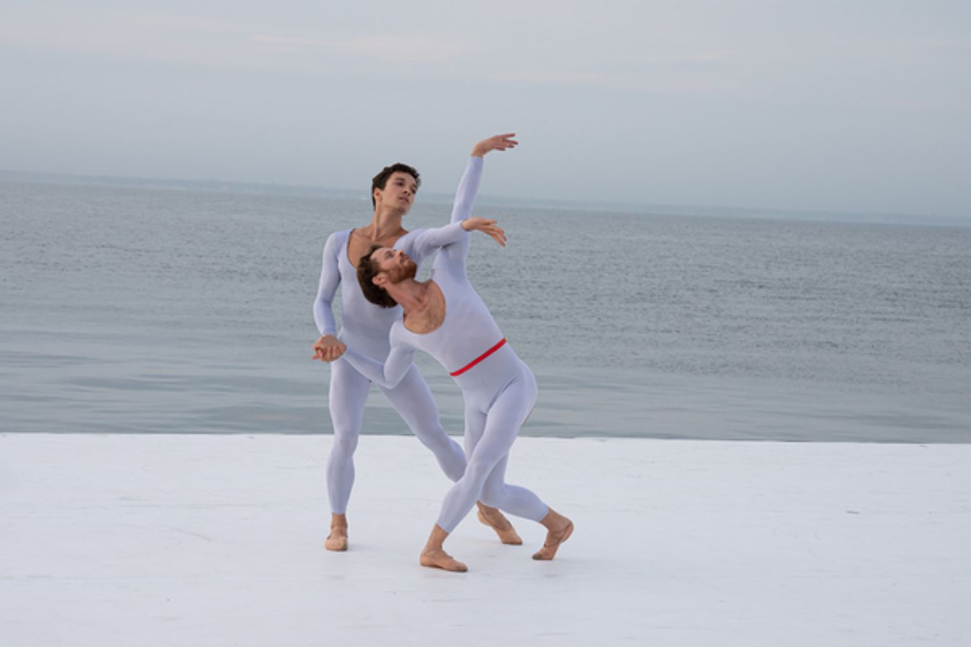 Photos & Video: Fire Island Dance Festival, Hosted by Alan Cumming, Breaks Fundraising Record Photos & Video: Fire Island Dance Festival, Hosted by Alan Cumming, Breaks Fundraising Record Image