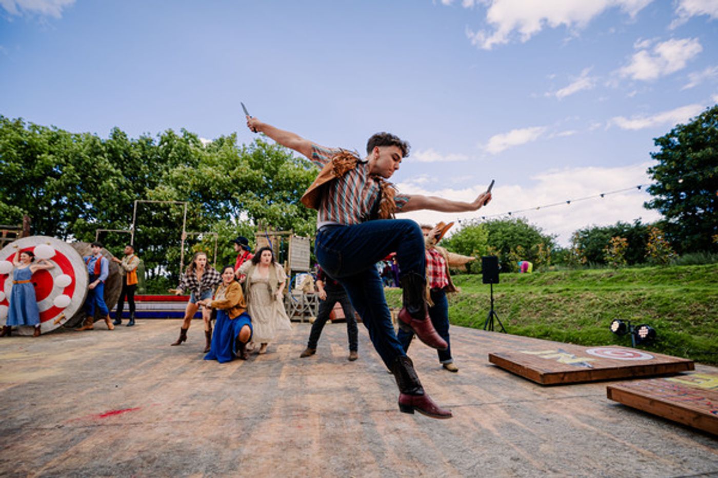 Photos: First Look at ANNIE GET YOUR GUN at the Open-Air Lavender Theatre  Image