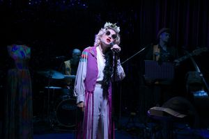 Issy van Randwyck @ BroadwayWorld Issy van Randwyck Photo