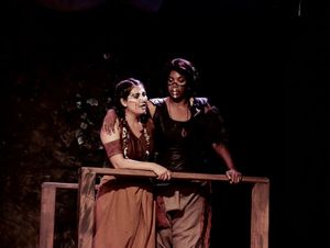 Maia Luer, Zenarra James,  Photo