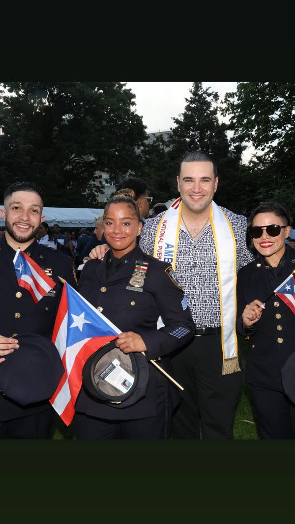 Photos: The Gracie Mansion Dressed Up To Celebrate The Puerto Rican Spirit  Image