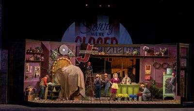 Patti Murin and the cast Photo