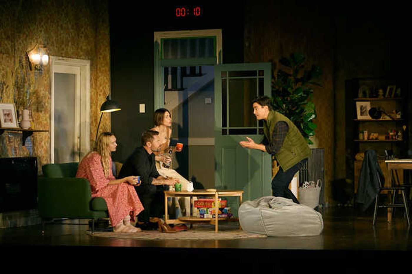 Photos: First Look at 2:22 - A GHOST STORY at Melbourne's Her Majesty's Theatre  Image