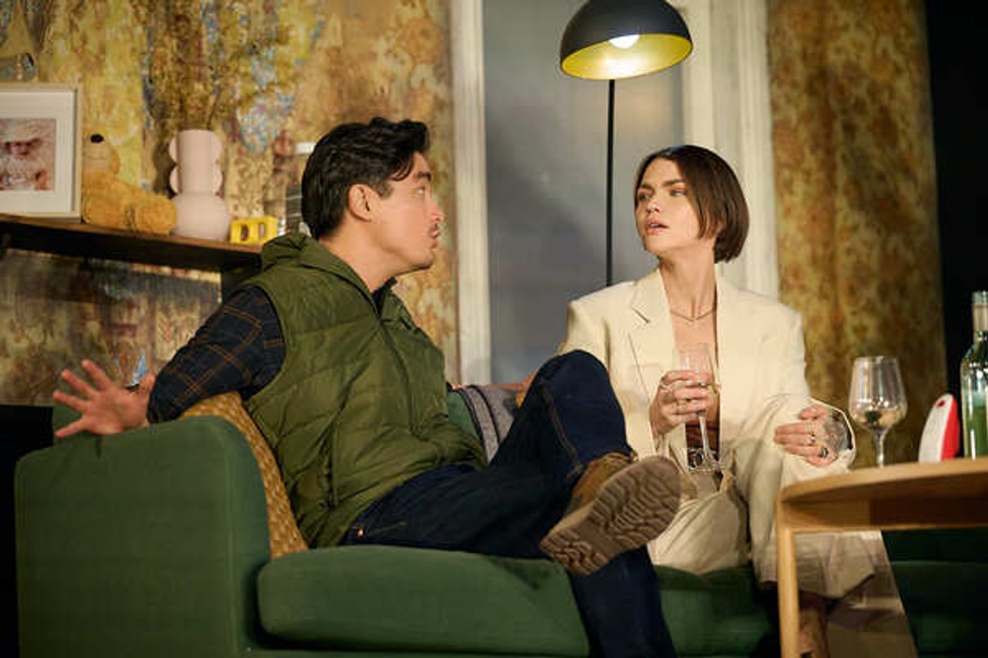 Photos: First Look at 2:22 - A GHOST STORY at Melbourne's Her Majesty's Theatre Photos: First Look at 2:22 - A GHOST STORY at Melbourne's Her Majesty's Theatre Image