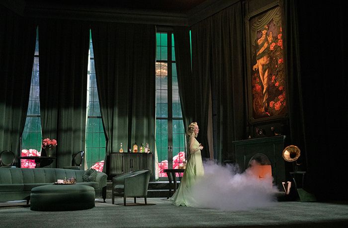 Review: BLITHE SPIRIT at Shaw Festival  Image