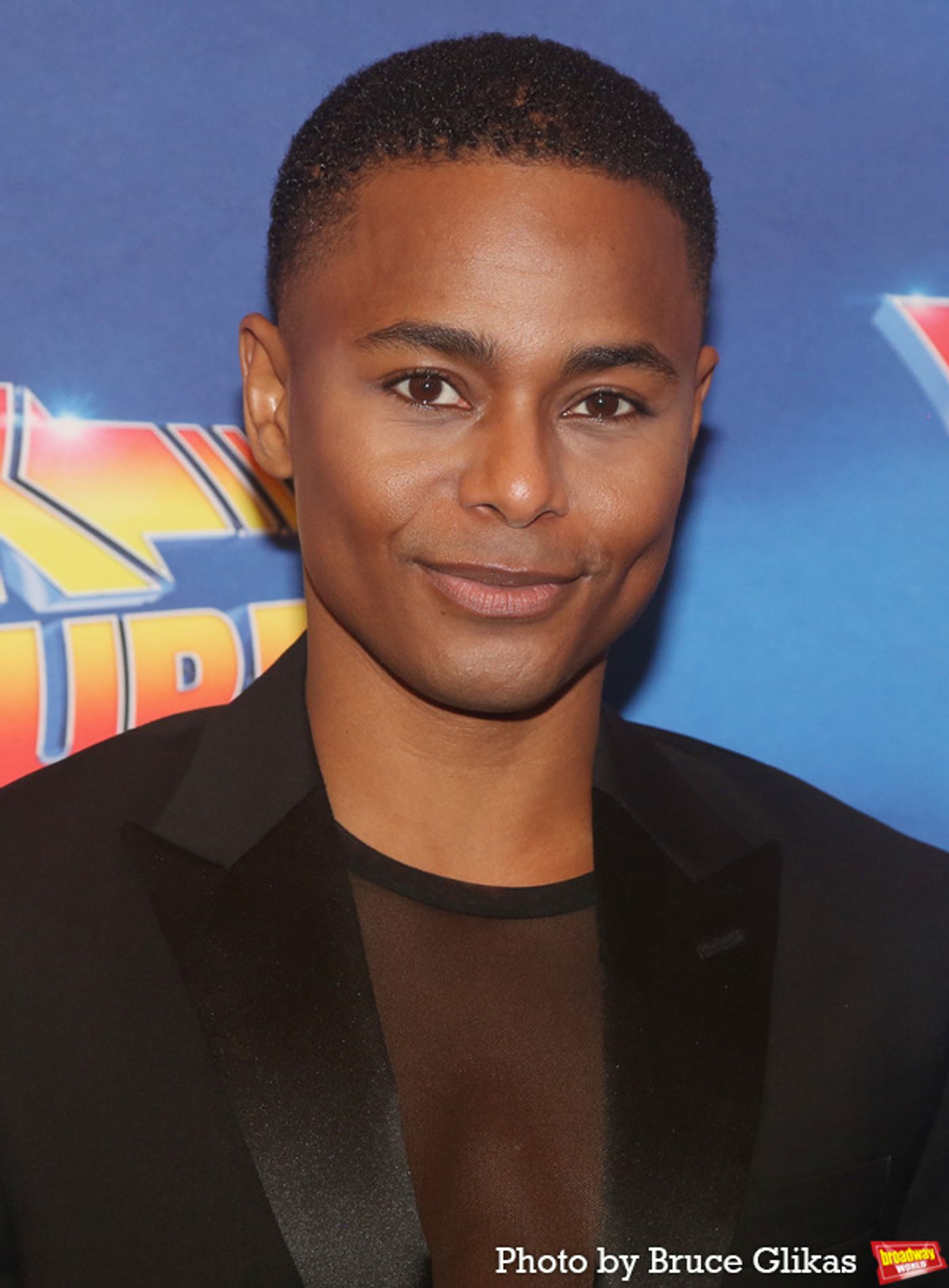 Photos: The Cast of BACK TO THE FUTURE Walks The Red Carpet For Their Gala Performance  Image