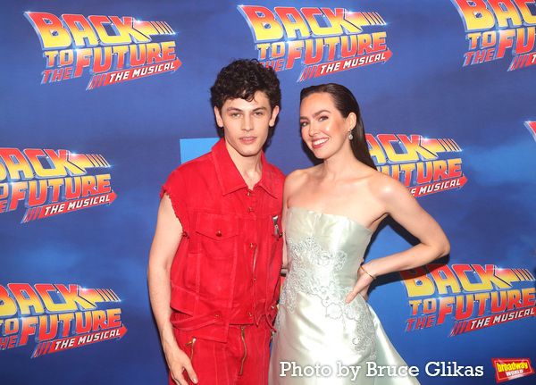 Photos: The Cast of BACK TO THE FUTURE Walks The Red Carpet For Their Gala Performance — photo 5 of 92