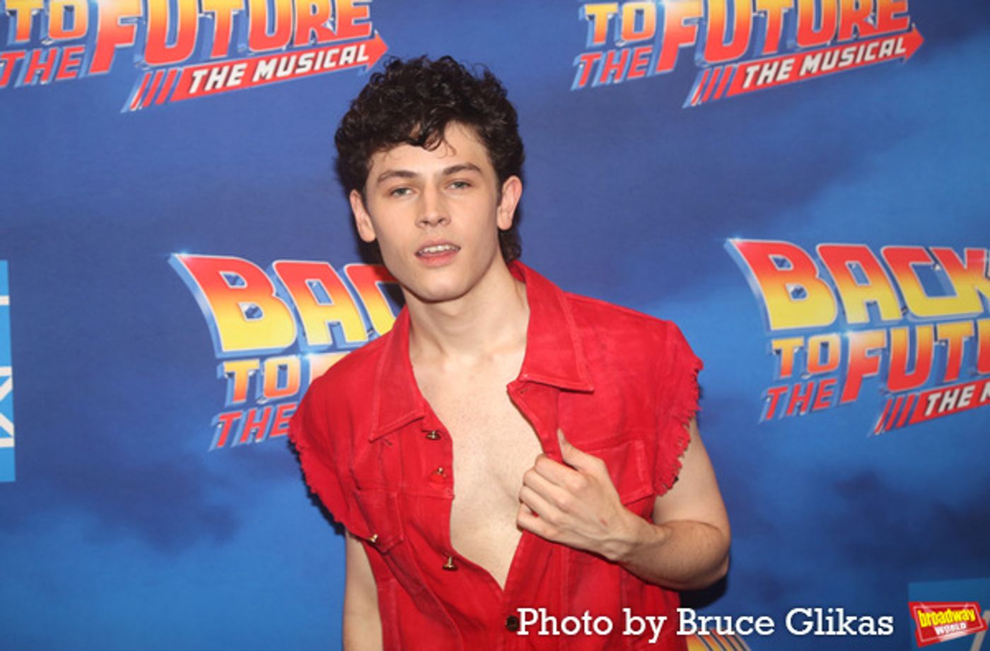 Photos: The Cast of BACK TO THE FUTURE Walks The Red Carpet For Their Gala Performance  Image