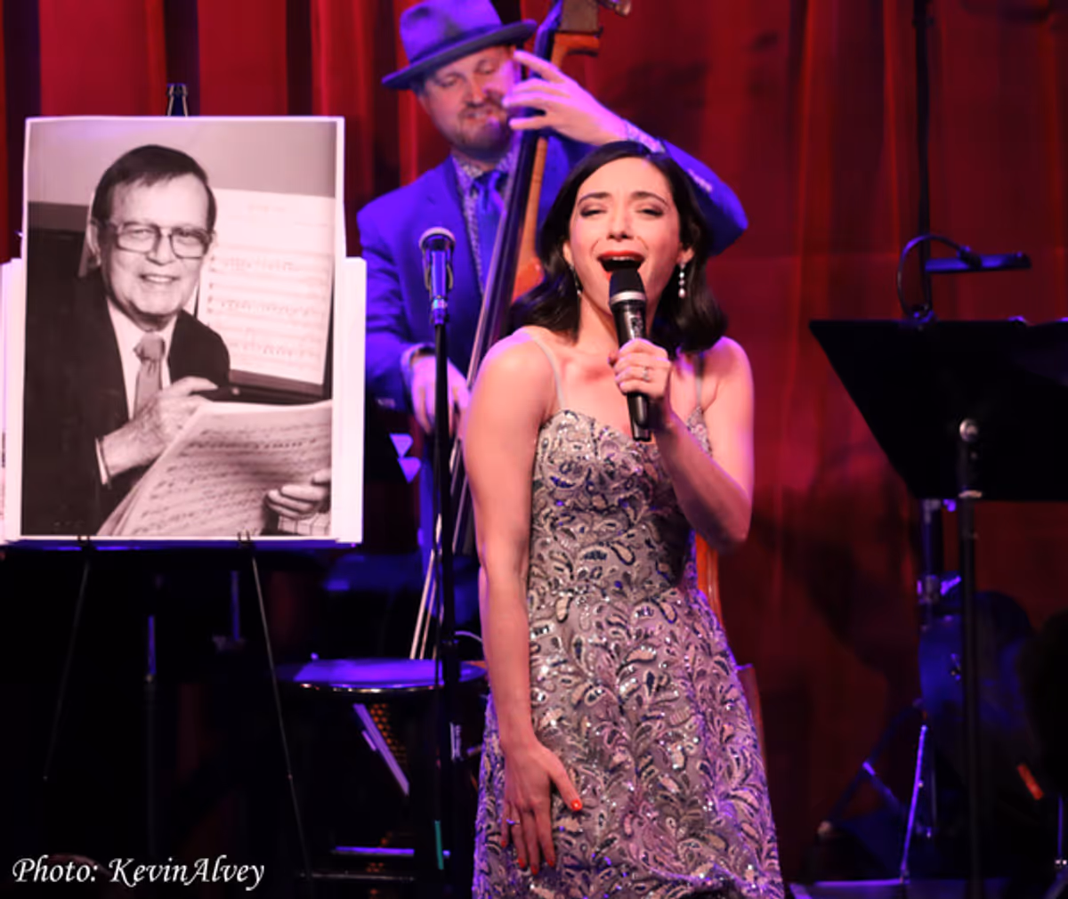 Julie Benko at Photos: Julie Benko Brings JULIE SINGS JULE to Birdland