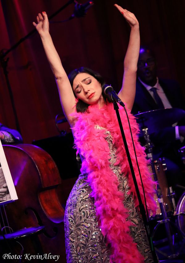 Photos: Julie Benko Brings JULIE SINGS JULE to Birdland  Image